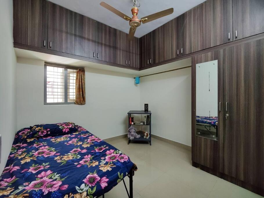 Comfy 2-Bedroom House In Sanjaynagar, Bengaluru Zewnętrze zdjęcie